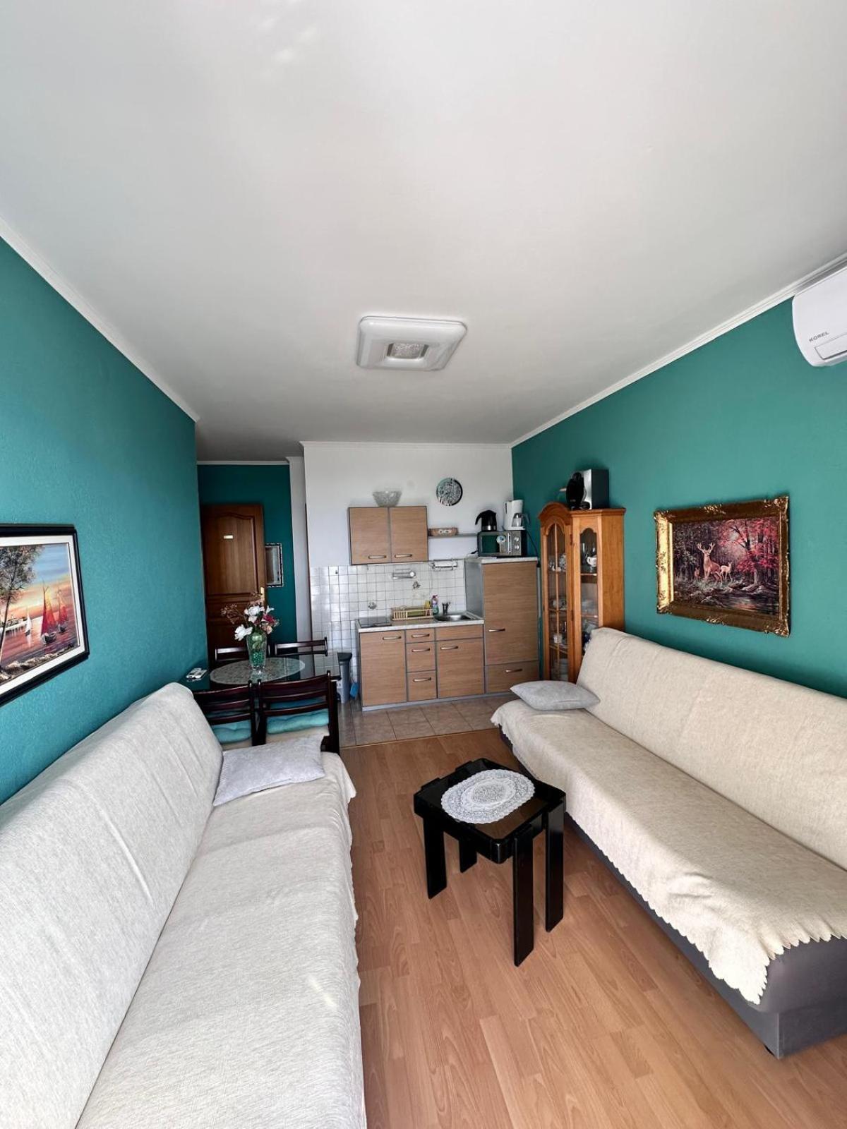Apartmani Djurda 克尔克 外观 照片