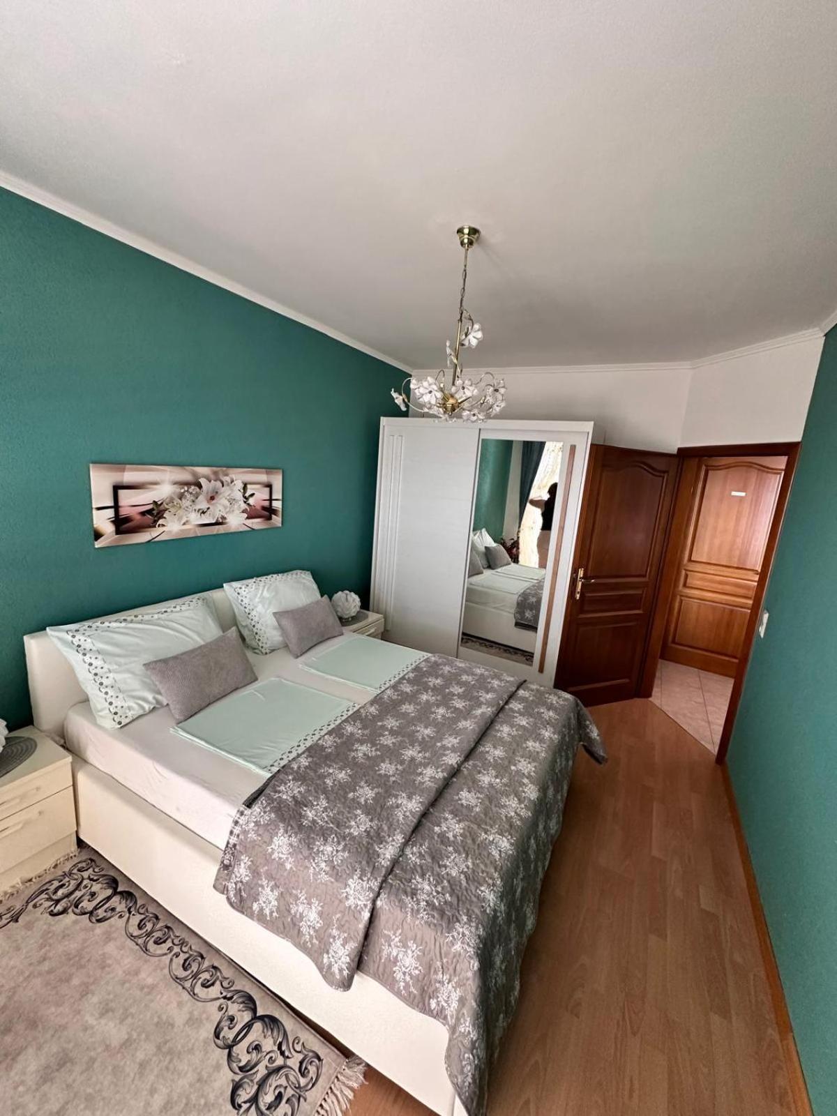 Apartmani Djurda 克尔克 外观 照片