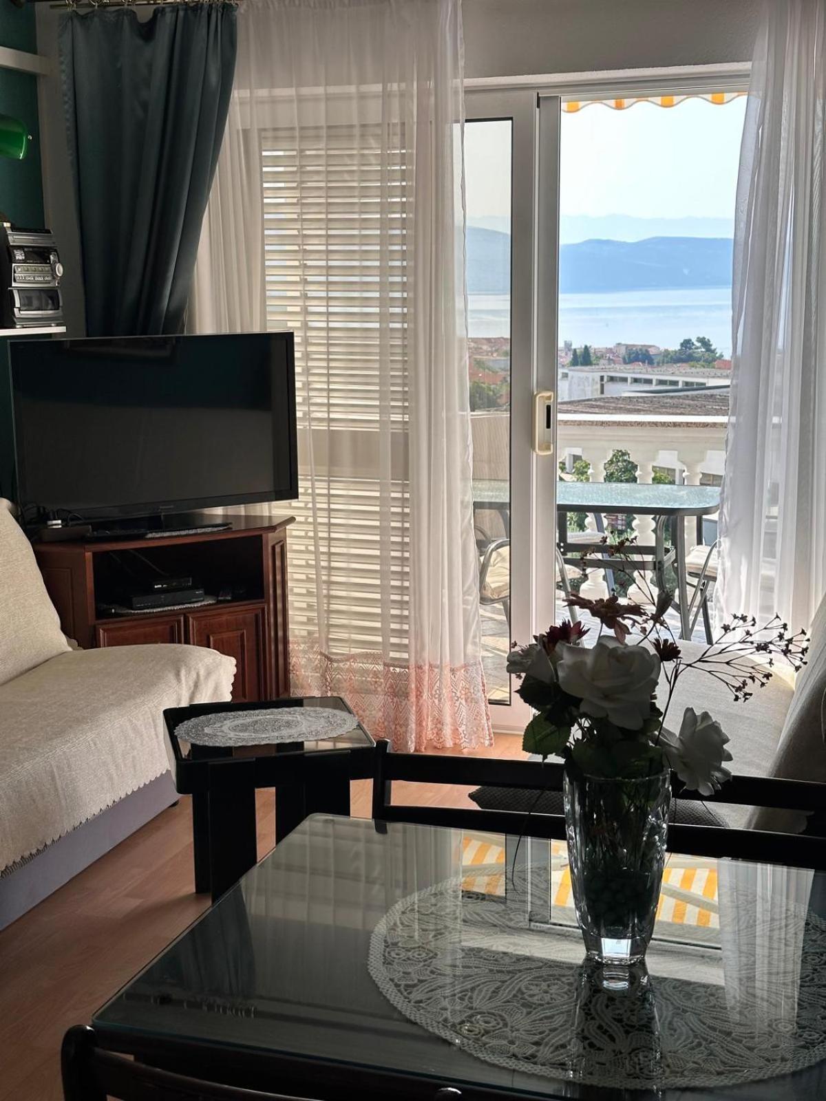 Apartmani Djurda 克尔克 外观 照片