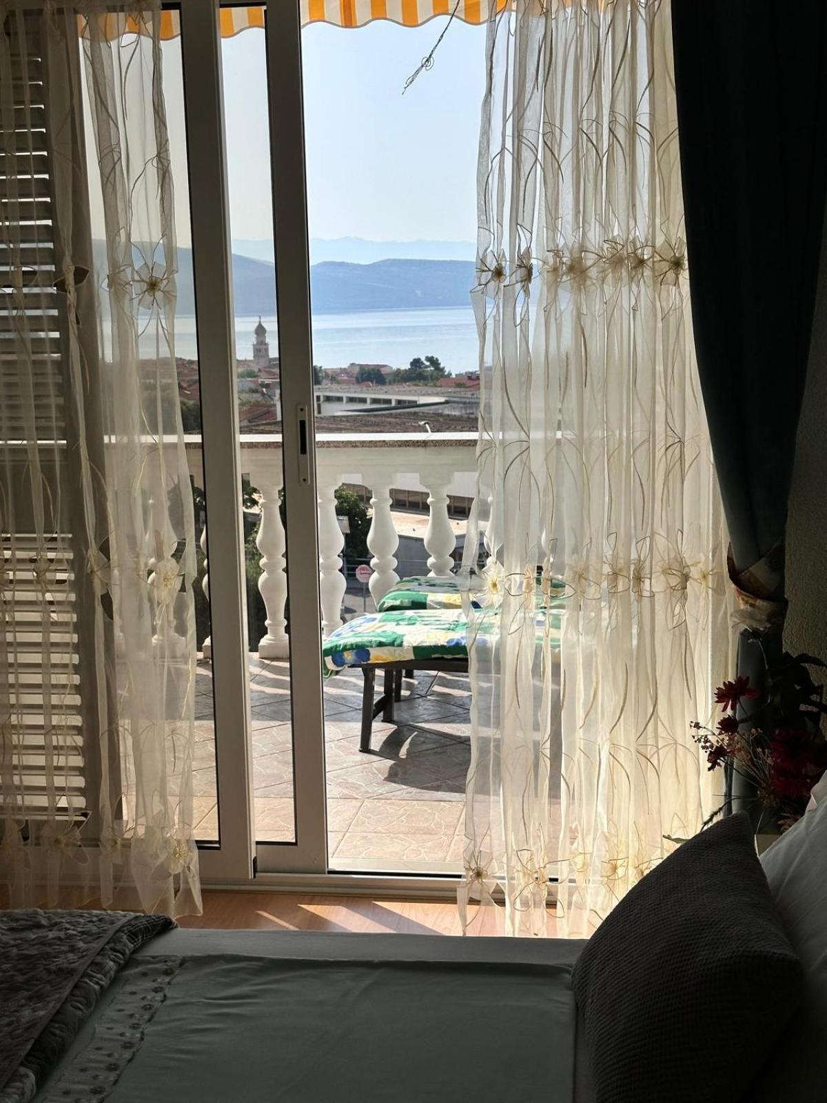 Apartmani Djurda 克尔克 外观 照片