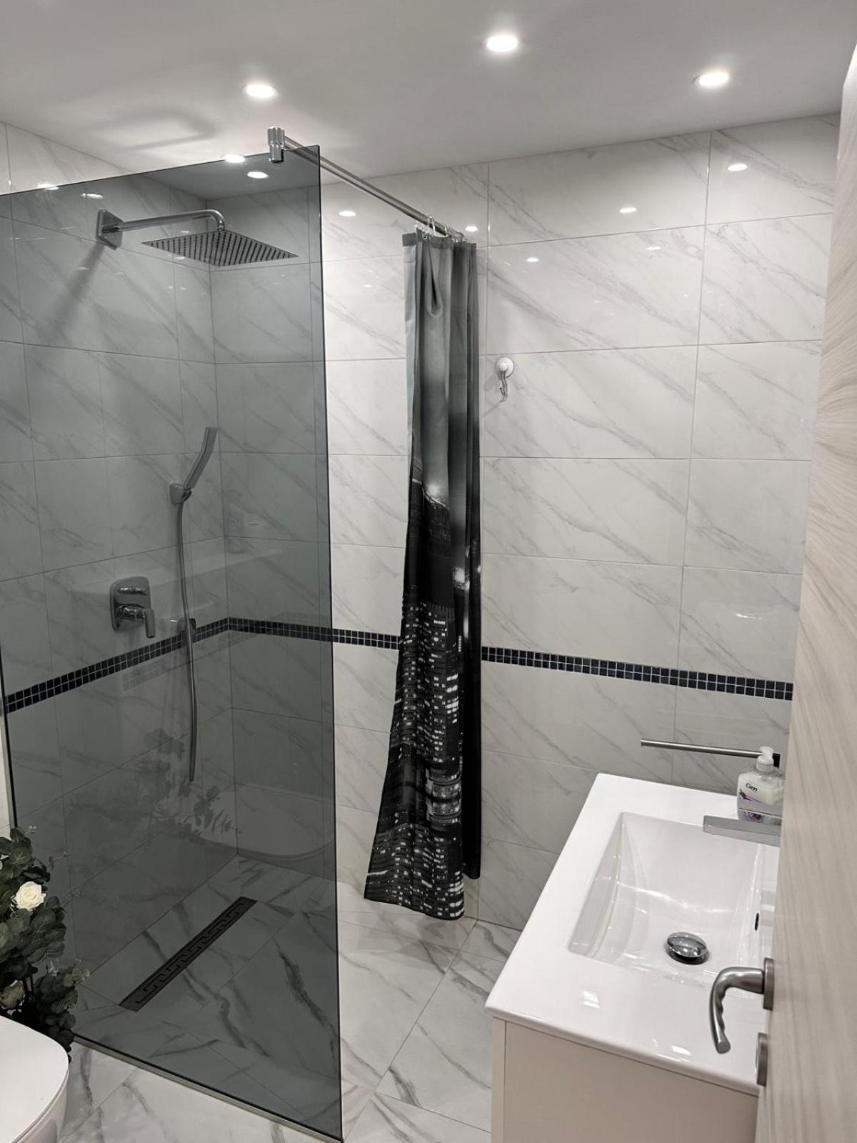 Apartmani Djurda 克尔克 外观 照片