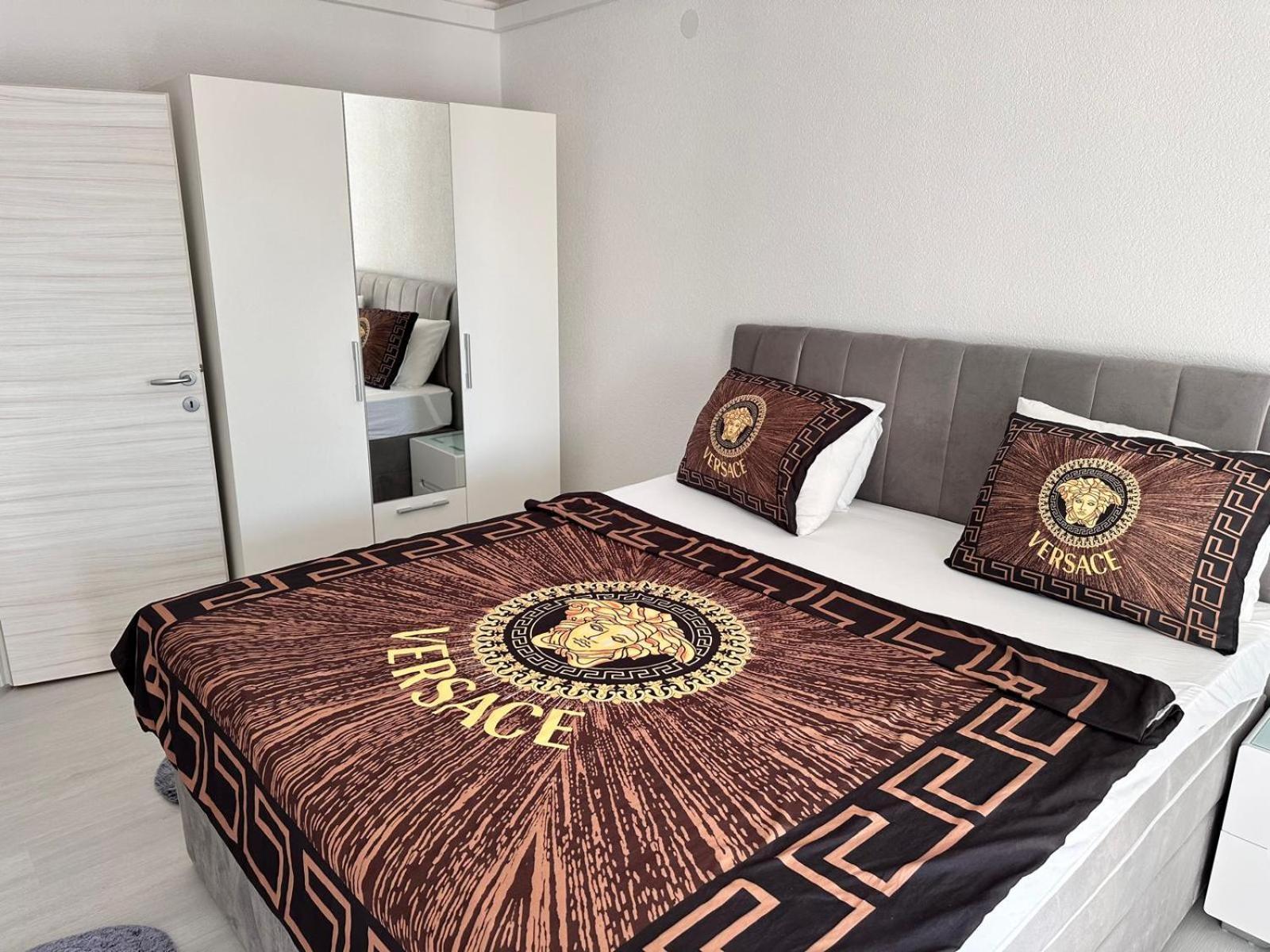 Apartmani Djurda 克尔克 外观 照片