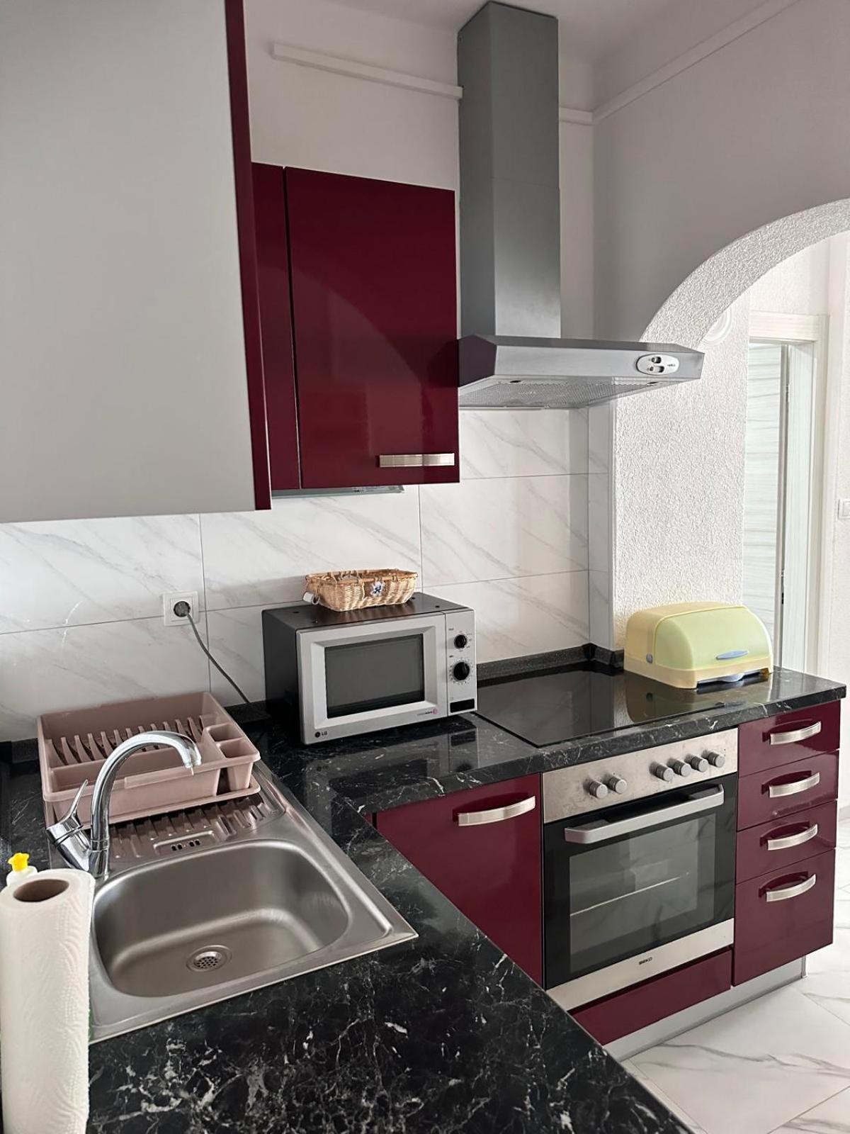 Apartmani Djurda 克尔克 外观 照片